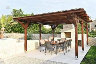 Thumbnail von Sessiz bir konumda, Krk bölgesinde yüzme havuzlu Akdeniz tarzı villa