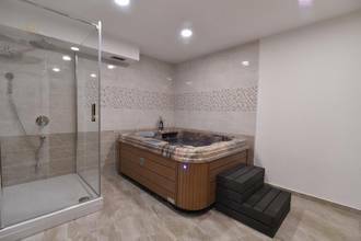 Thumbnail von Sessiz bir konumda, Krk bölgesinde yüzme havuzlu Akdeniz tarzı villa