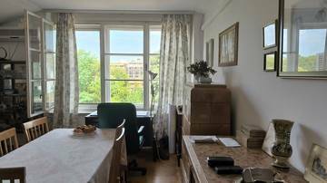 Thumbnail von Außergewöhnliche Wohnung mit großer Terrasse in historischer Villa