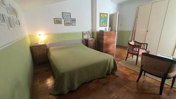 Thumbnail von Außergewöhnliche Wohnung mit großer Terrasse in historischer Villa