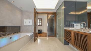 Thumbnail von HARISCH SUITES - Suite 709 mit Zugang ins 5*-Hotel Weisses Rössl