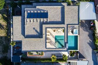 Thumbnail von Villa moderna con piscina e vista mare