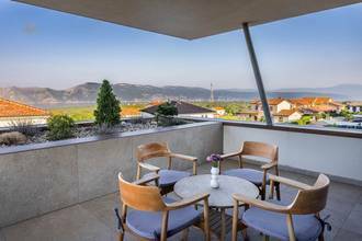 Thumbnail von Villa moderna con piscina e vista mare