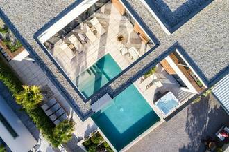 Thumbnail von Villa moderna con piscina e vista mare