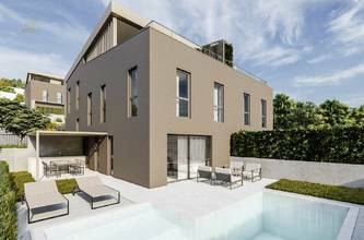 Thumbnail von Moderne Doppelhaushälften mit Pool und Meerblick