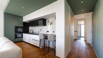 Thumbnail von Luxusní penthouse s bazénem na střešní terase nedaleko od moře