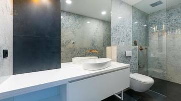 Thumbnail von Luxusní penthouse s bazénem na střešní terase nedaleko od moře