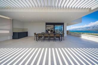 Thumbnail von Modern lüks villa havuz ve deniz manzarasıyla