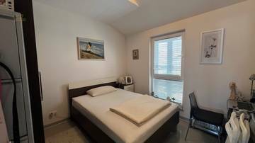 Thumbnail von Appartement mit Meerblick + Studio mit Garten