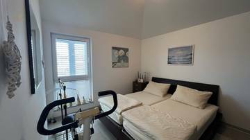 Thumbnail von Appartement mit Meerblick + Studio mit Garten