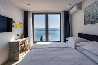 Thumbnail von Villa moderne avec piscine et belle vue sur la mer