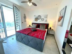 Thumbnail von Moderne Wohnung mit Garten und Swimmingpool