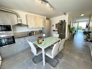 Thumbnail von Moderne Wohnung mit Garten und Swimmingpool