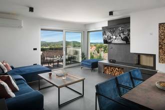 Thumbnail von Moderne Villa mit Swimmingpool und Tennisplatz, Region Porec