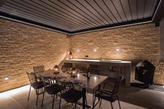 Thumbnail von Moderne Villa mit Swimmingpool und schönem Meerblick