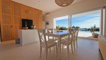 Thumbnail von Moderne Villa mit Pool in ruhiger Lage