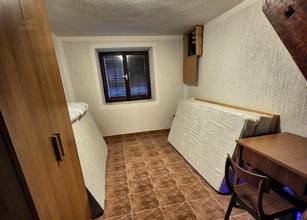 Thumbnail von Stadthaus mit Terrasse - zur Renovierung