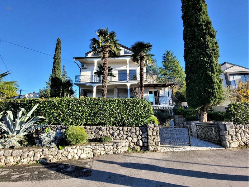 Appartementhaus mit 4 Wohnungen