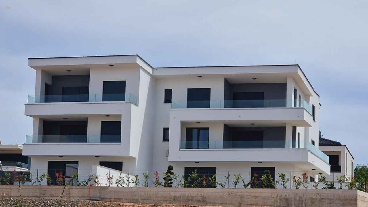 Appartement mit Meerblick + Appartement im Erdgeschoss mit Garten