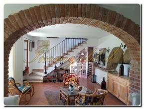 Thumbnail von Einzigartiges Landhaus auf eigenem Hügel mit Panoramablick