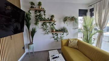 Thumbnail von Erdgeschosswohnung mit Garten und Pool