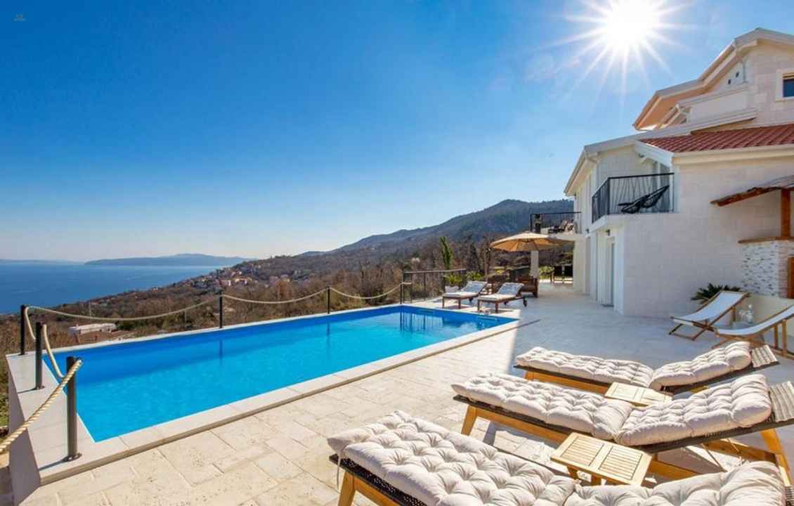 Mediterrane Villa mit Pool und Meerblick, Opatija Riviera