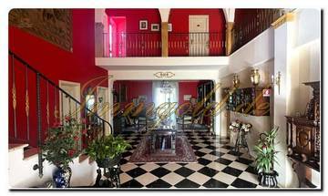 Thumbnail von Prunkvolle, außergewöhnliche Villa