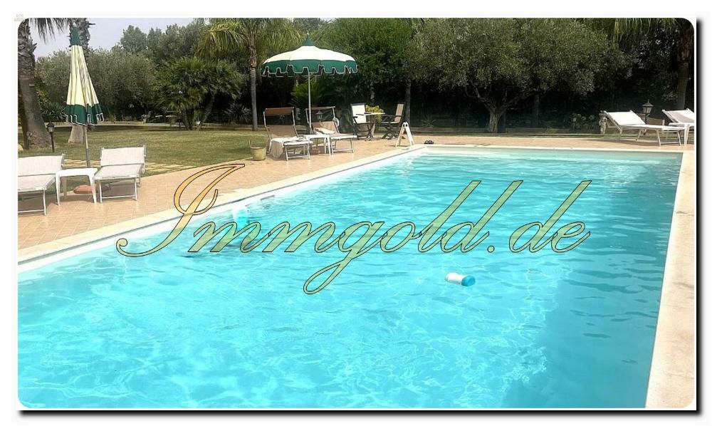 Thumbnail von Prunkvolle, außergewöhnliche Villa