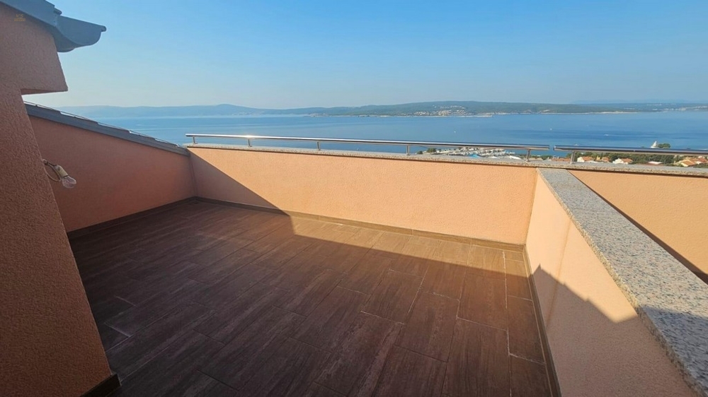 Thumbnail von Maisonettewohnung mit Dachterrasse und Panorama-Meerblick
