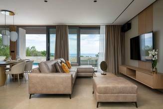 Thumbnail von Moderne Luxusvilla in ruhiger Lage mit Pool und Meerblick