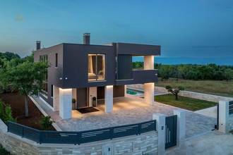 Thumbnail von Moderne Luxusvilla in ruhiger Lage mit Pool und Meerblick