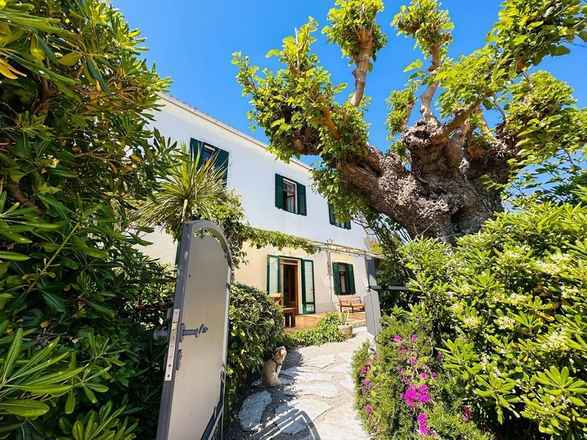 Haus in der 1. Reihe zum Meer