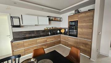 Thumbnail von Moderne Villa mit Swimmingpool und Meerblick