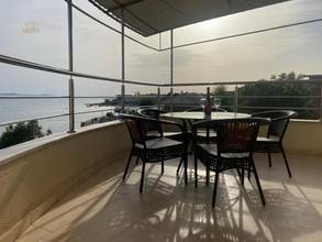 Thumbnail von Haus mit drei Wohnungen direkt am Strand