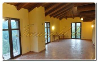 Thumbnail von Ganzes Dorf in der Langhe zum Verkauf