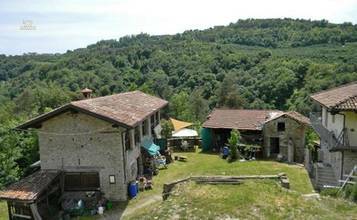 Thumbnail von Ganzes Dorf in der Langhe zum Verkauf