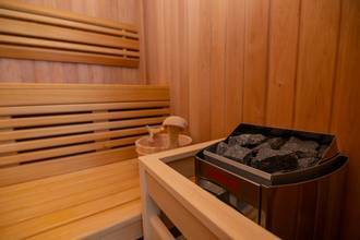 Thumbnail von Moderne Villa mit Pool und Meerblick