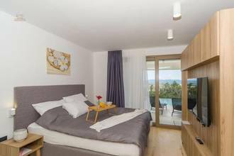 Thumbnail von Moderne Villa mit Pool und schönem Meerblick