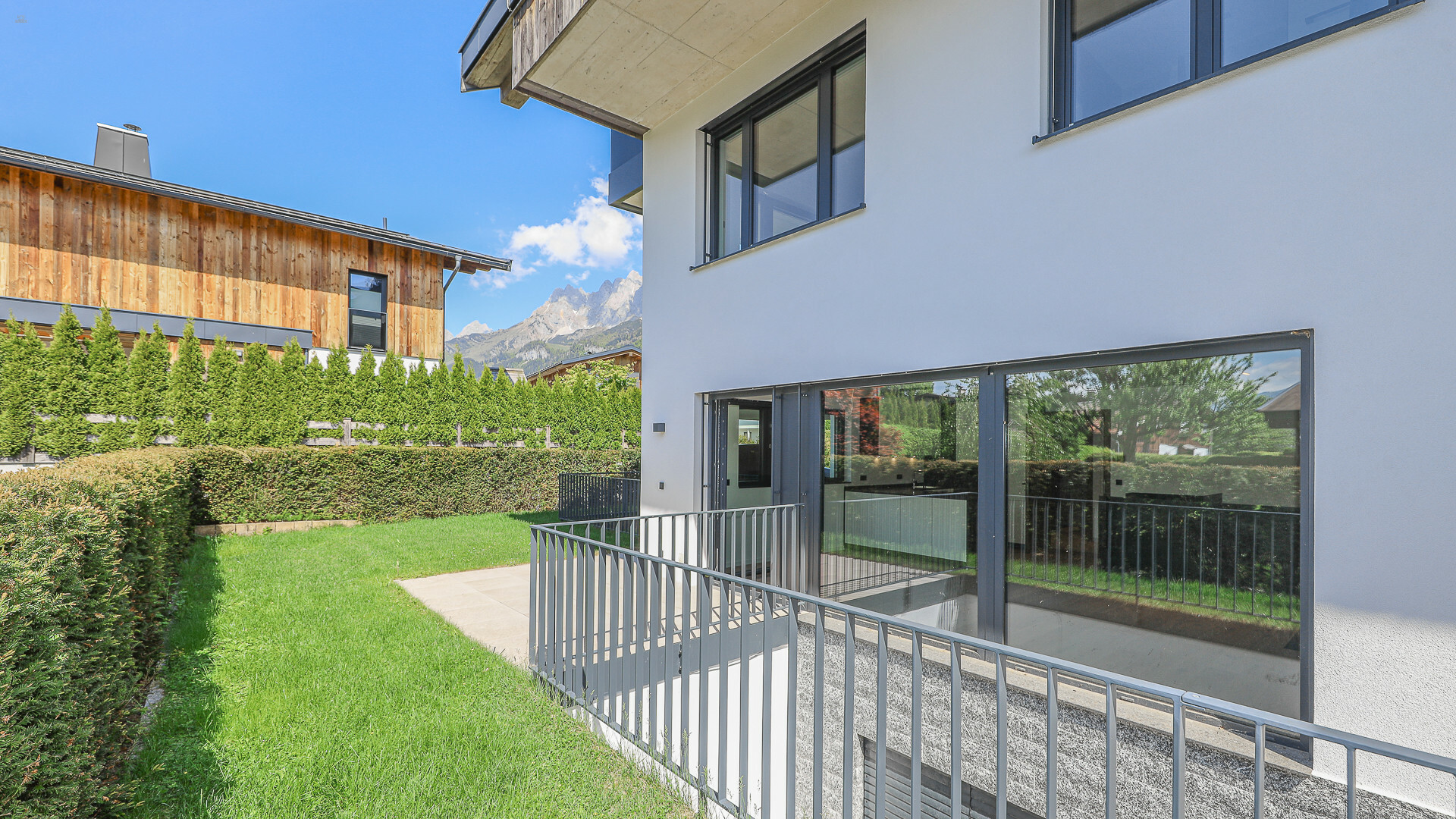 Thumbnail von Exklusiver Neubau mit 4 Wohnungen in sonniger Toplage