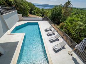 Thumbnail von Moderne Villa mit mediterranen Elementen und Swimmingpool in ruhiger Umgebung, Region Vrbnik