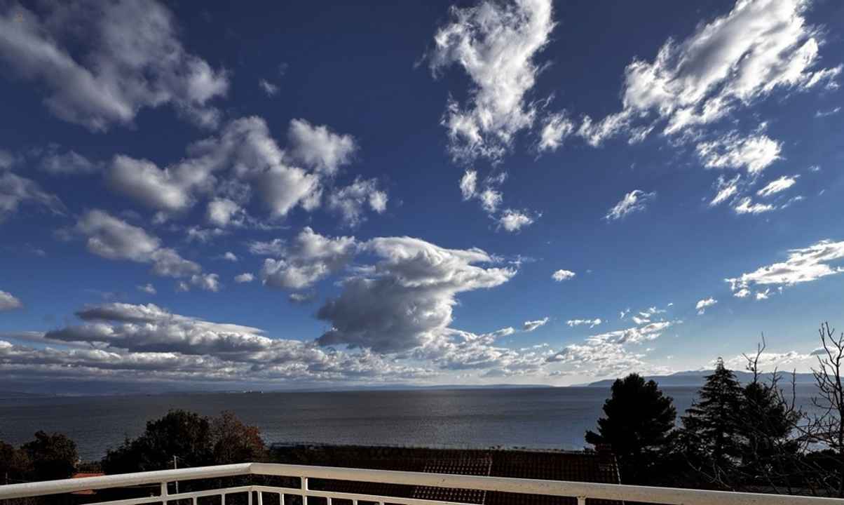 Geräumige Wohnung mit schönem Meerblick