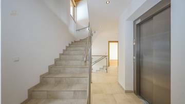 Thumbnail von Großzügiger Neubau mit Panoramablick am Fuße des Wilden Kaisers