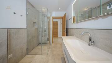 Thumbnail von Großzügiger Neubau mit Panoramablick am Fuße des Wilden Kaisers