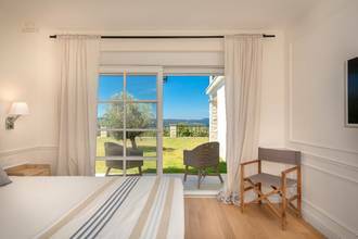 Thumbnail von Luksusowa willa śródziemnomorska z panoramicznym widokiem na morze i basenem typu infinity