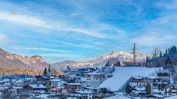 Thumbnail von Grundstück in Toplage mit Baugenehmigung für 2 Luxusvillen