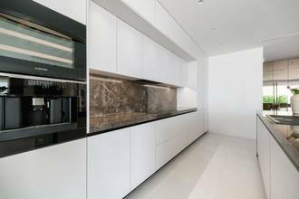 Thumbnail von Moderne Luxusvilla mit Pool und Panorama-Meerblick