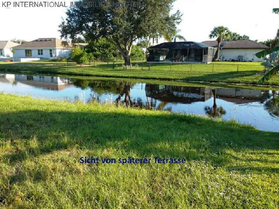 ***Baugrundstück in TOPLAGE - direkt am Motorboot-Kanal***