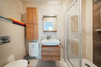 Thumbnail von Zinshaus mit 16 Apartments mit 16 Stellplätze, Nähe Flughafen Wien