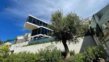 Thumbnail von Villa de luxe représentative directement au bord de la mer, région de Korcula