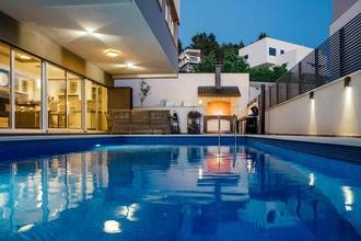 Thumbnail von Villa avec piscine, terrasse sur le toit et vue sur la mer